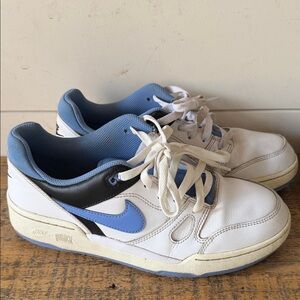 Nike force shoes